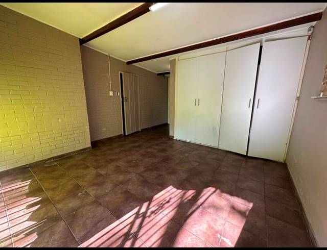 5 BEDROOM HOUSE FOR SALE IN SELCOURT